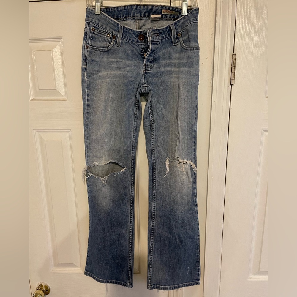 Women’s Levi’s size 28